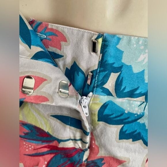 Worthington Capri Pants Modern Fit size 10. - Picture 4 of 8